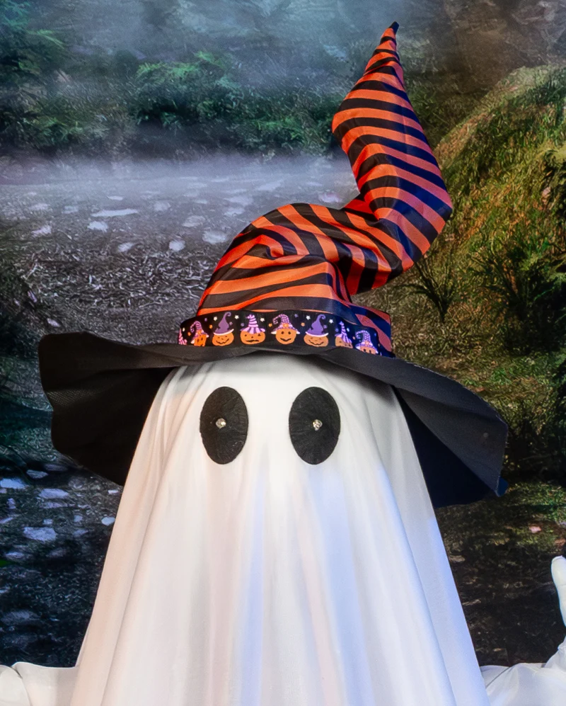 Frecher Halloween Geist mit Hexenhut Animatronic 80cm