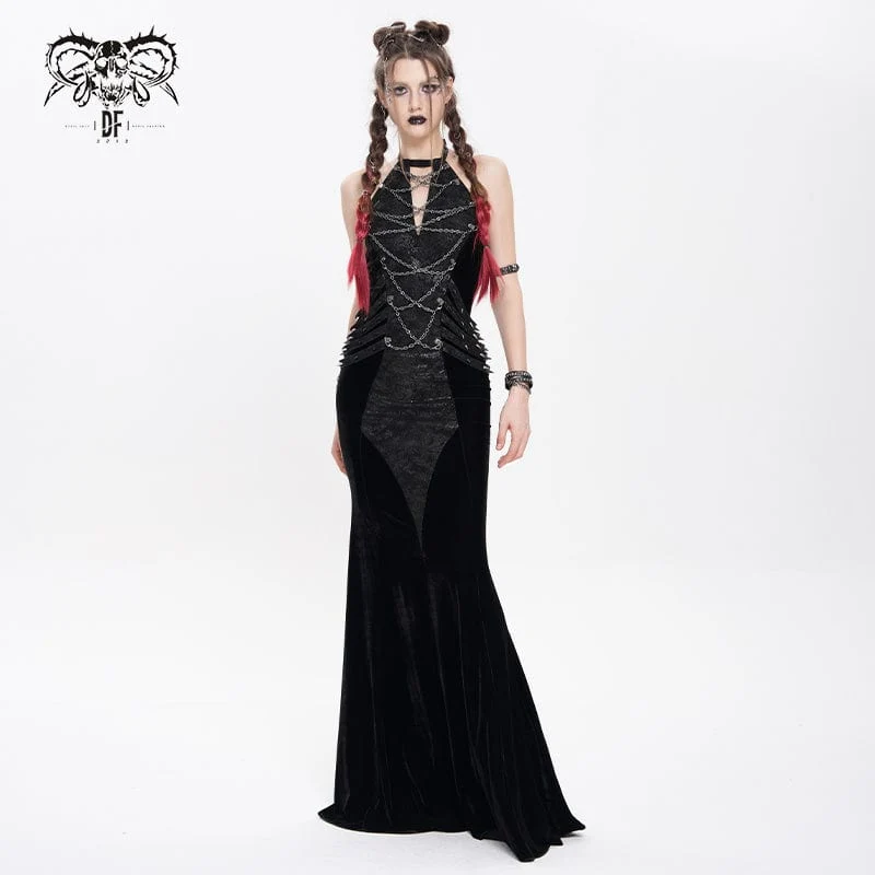 Punk-Brautkleid mit Nieten, Kettenriemen und Neckholder