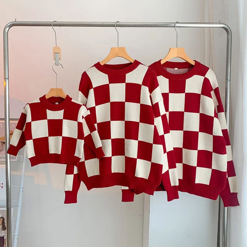 Karierter Familienpullover