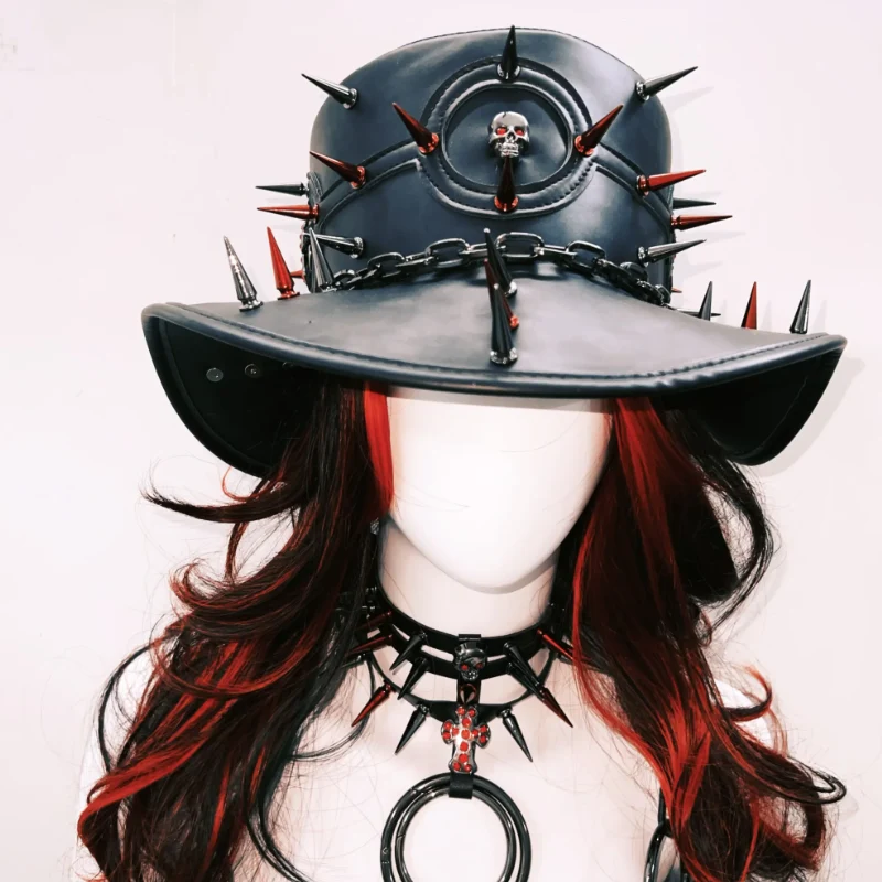 Leather o ring rivet applique chain top