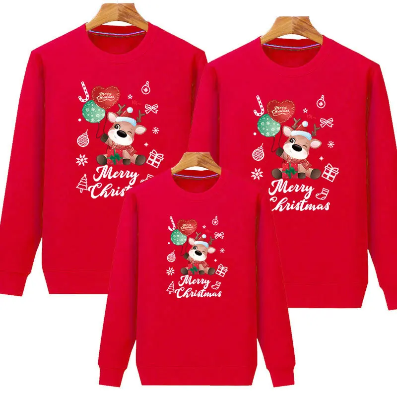 Weihnachtspullover Familie mit kindlichem Design