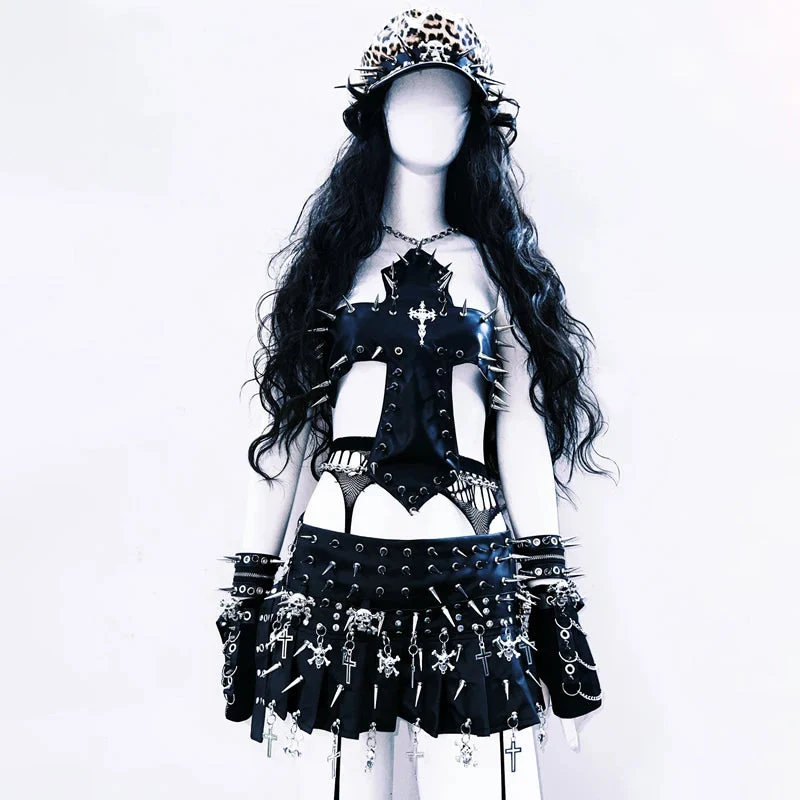 Metal chain rivet applique hollow out cut out top