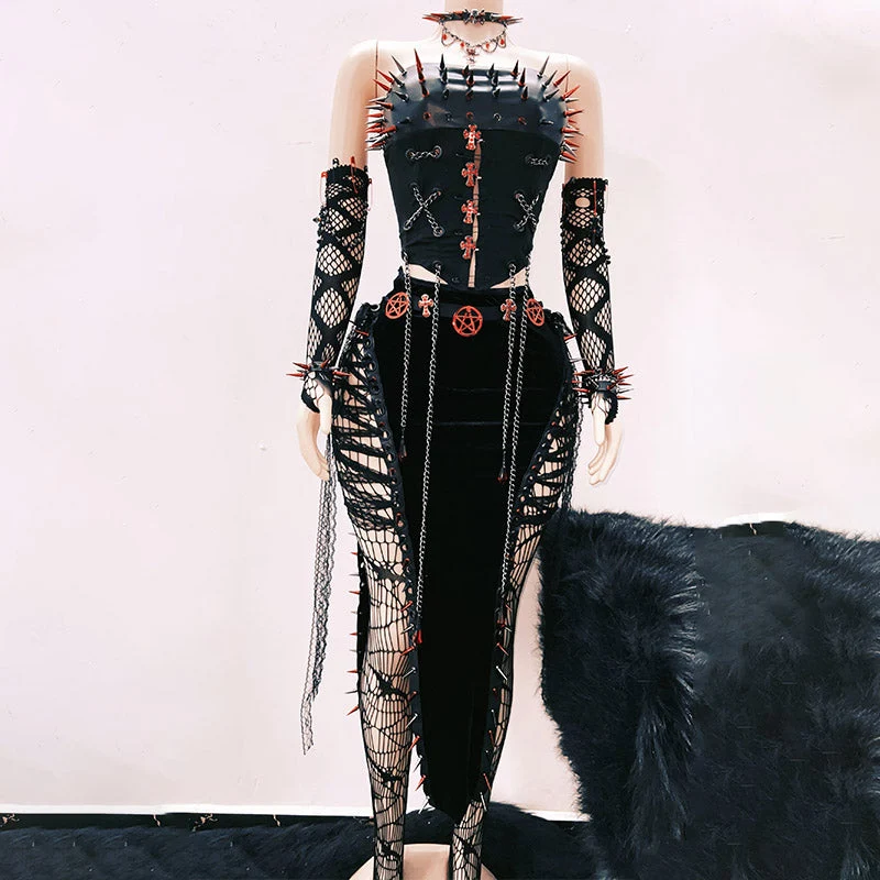 Cut out metal chain rivet tube top