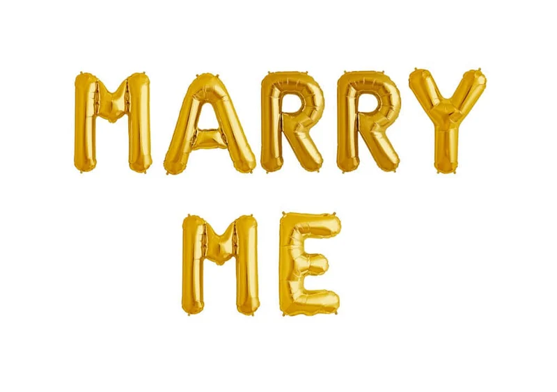 Ballonschriftzug "Marry Me"