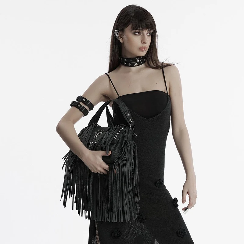 Gothic-Tasche aus Kunstleder mit Nieten und Quasten für Damen