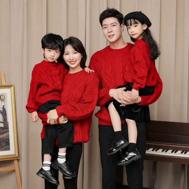 Fast Family Pullover