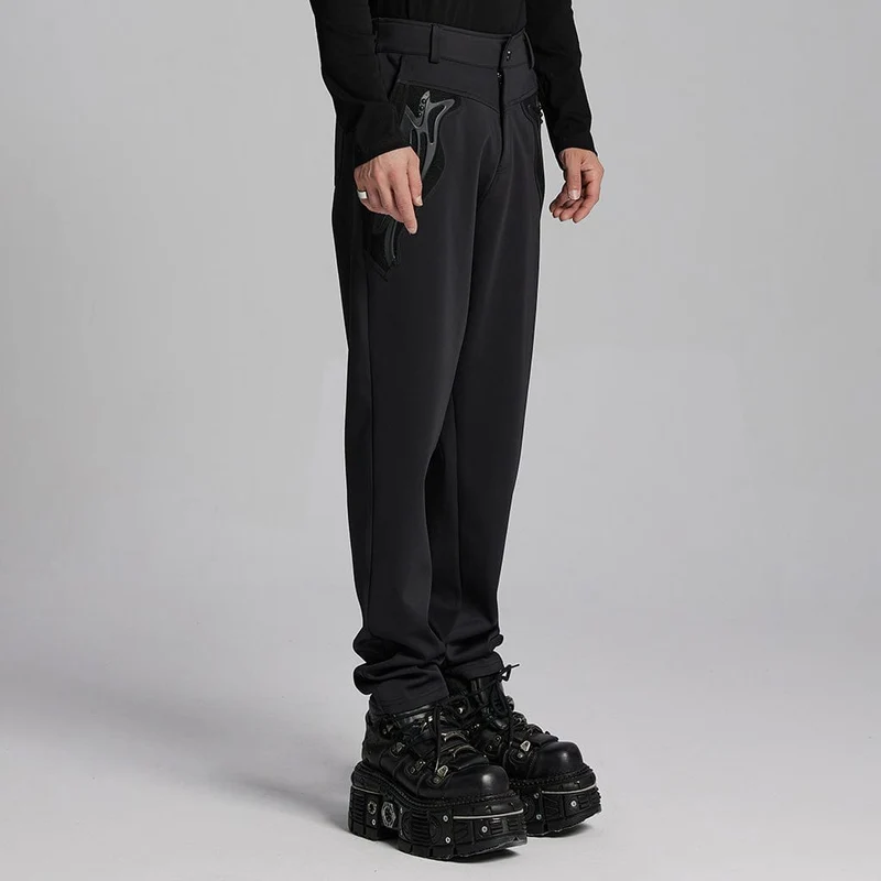 Herrenhose mit Cyberpunk-Patch und Nieten