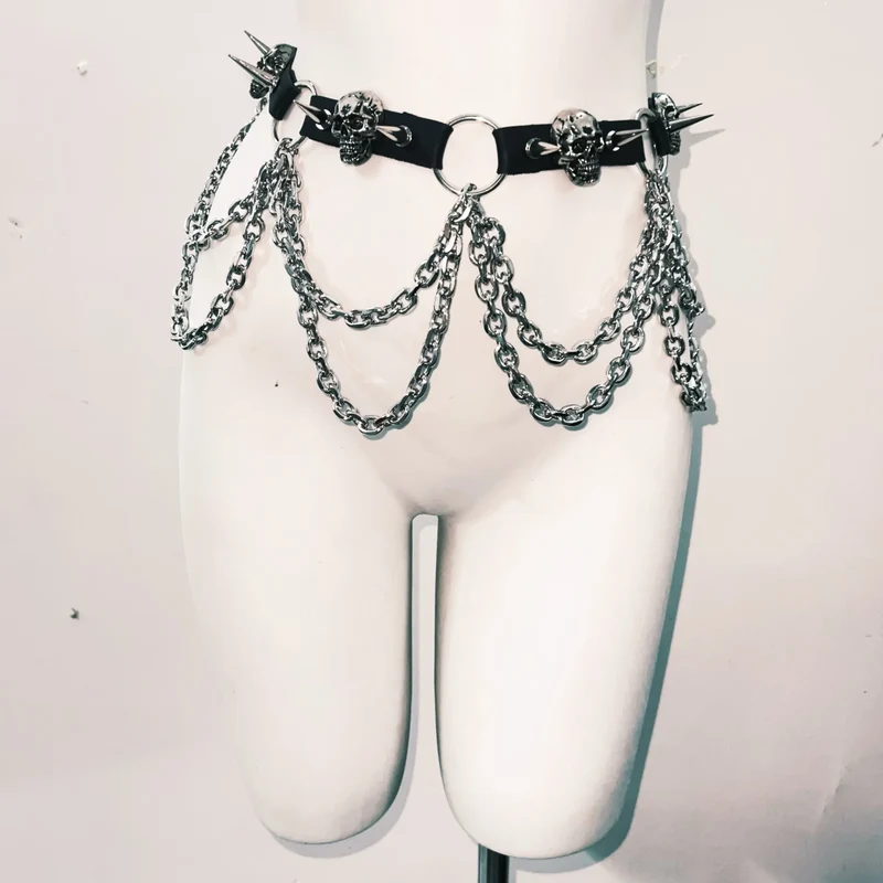 Skull applique rivet waist chain top