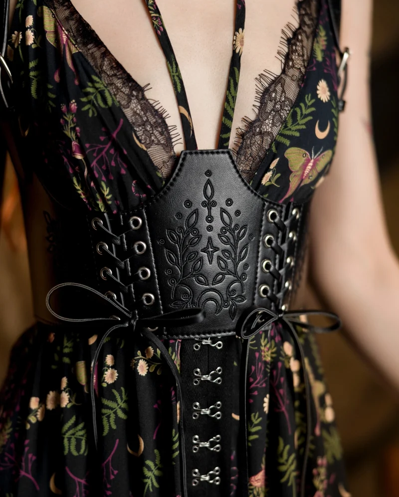 Hemlock Lace Up Harness