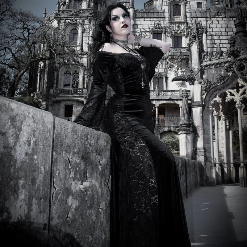 Gothic-Kleid aus Samt mit schulterfreier Spitze für Damen