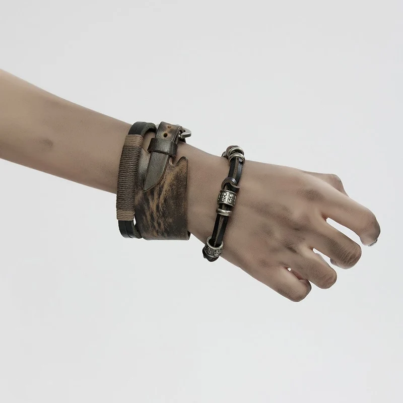 Armbandset aus Kunstleder mit Punk-Schnalle für Damen