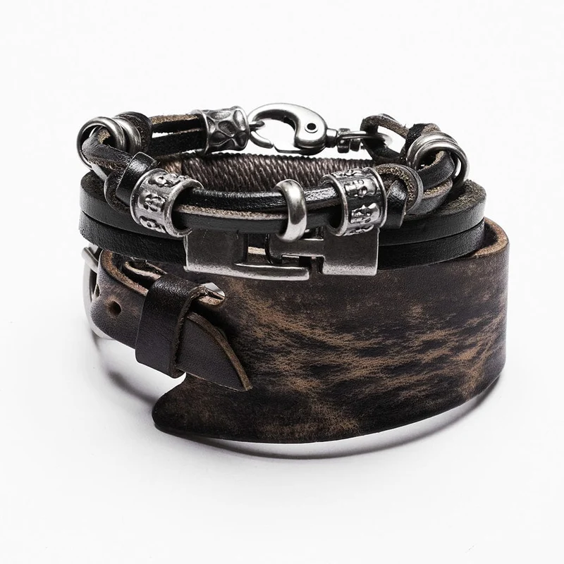 Armbandset aus Kunstleder mit Punk-Schnalle für Damen