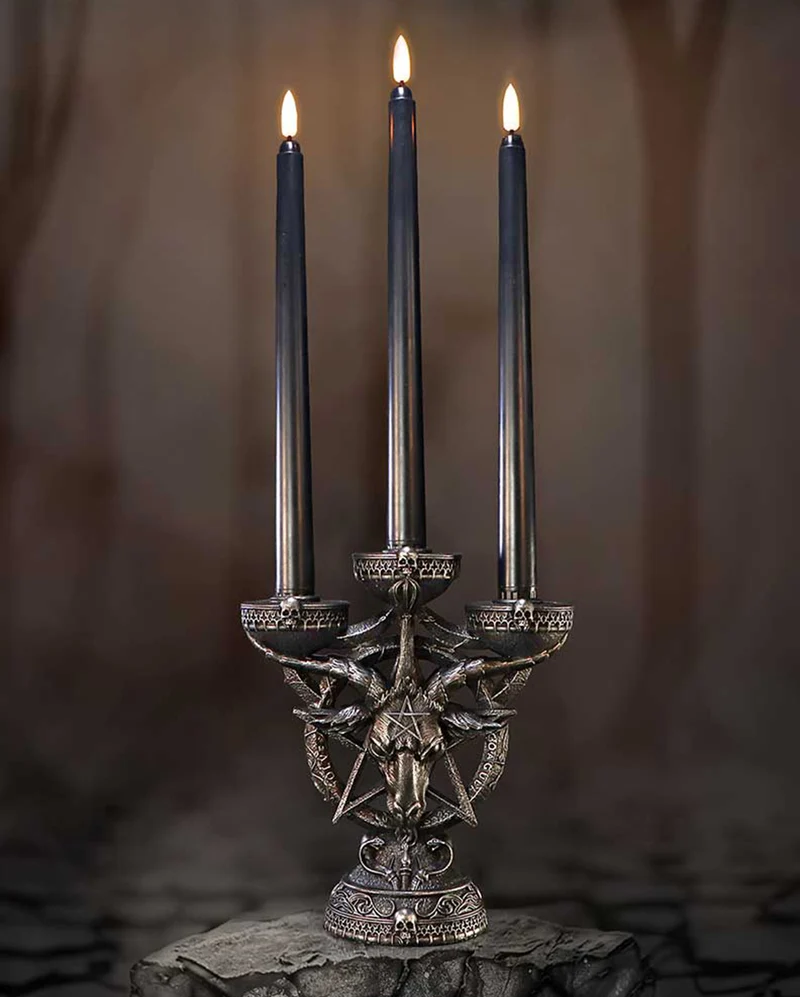 Baphomet's Strahlender Kerzenleuchter mit LED Kerzen 46cm