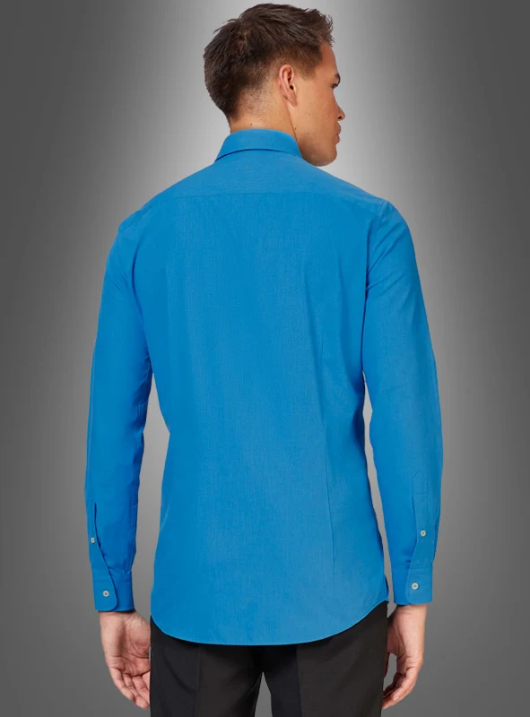 Blaues Hemd im kassischen Stil
