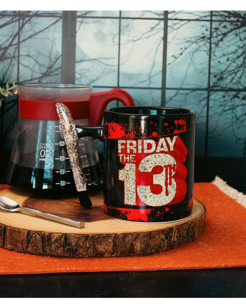 Friday the 13th Keramiktasse mit Machete als Griff