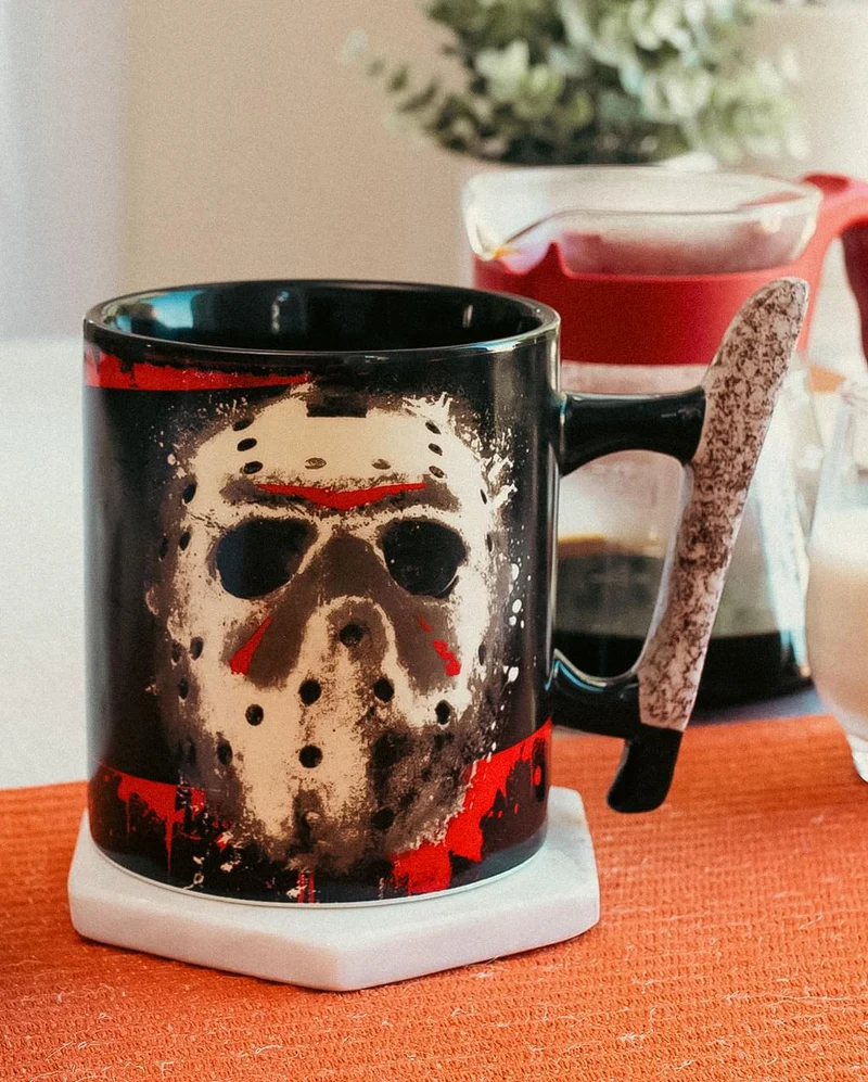 Friday the 13th Keramiktasse mit Machete als Griff