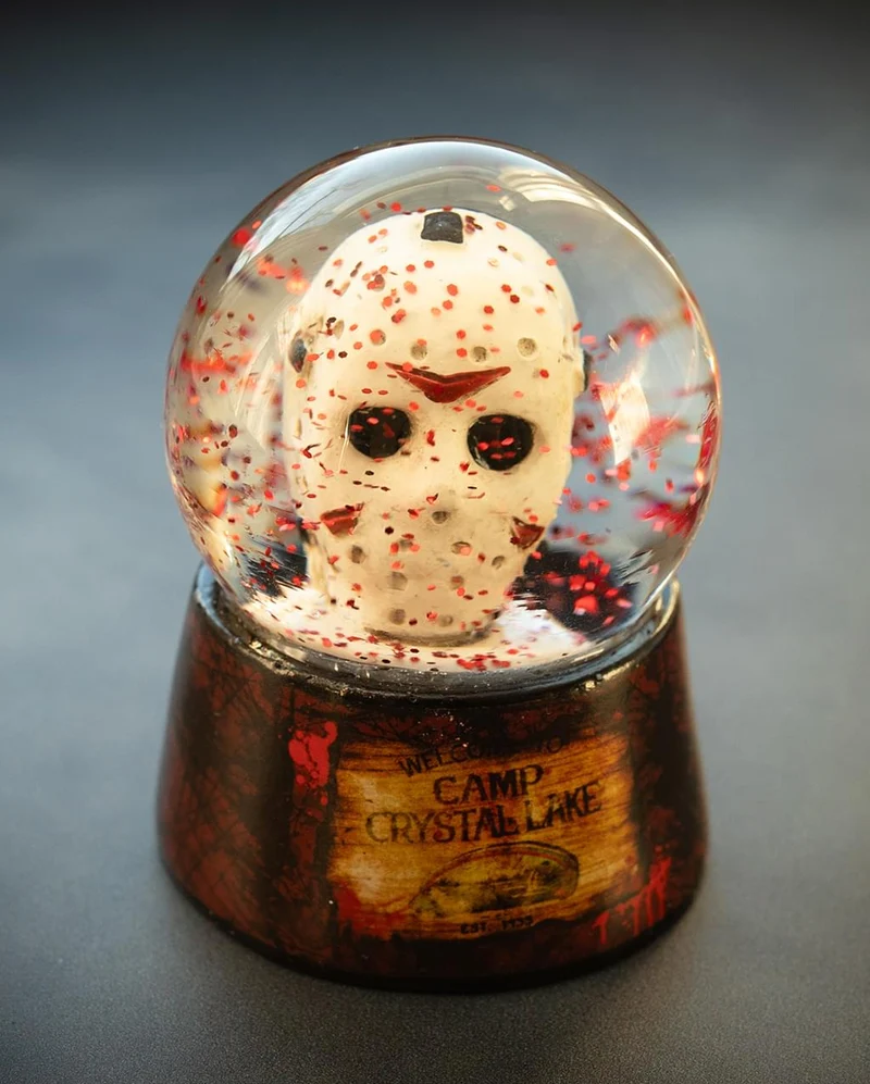 Friday the 13th Mini-Schneekugel mit Licht 5cm