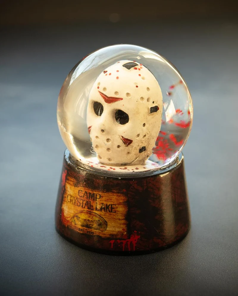 Friday the 13th Mini-Schneekugel mit Licht 5cm