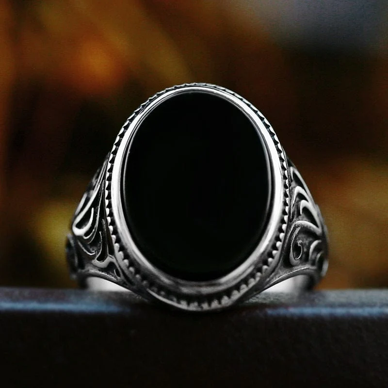 Herren-Punk-Ring aus geschnitztem schwarzem Achat