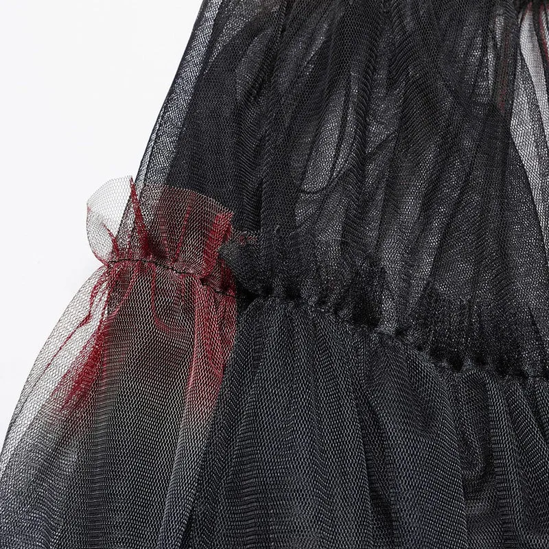 Langer Überrock aus Netzstoff mit Gothic-Schnalle und Rüschen in Schwarz-Rot für Damen