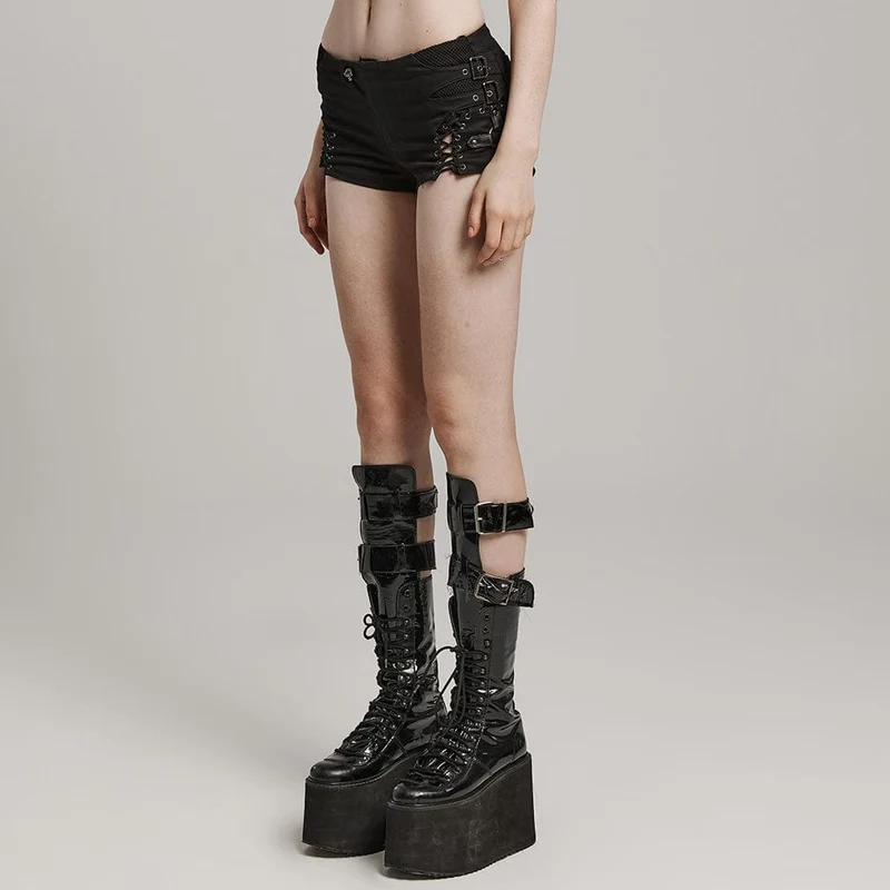 Damen-Shorts mit Punk-Schnürung und Mesh-Schnalle