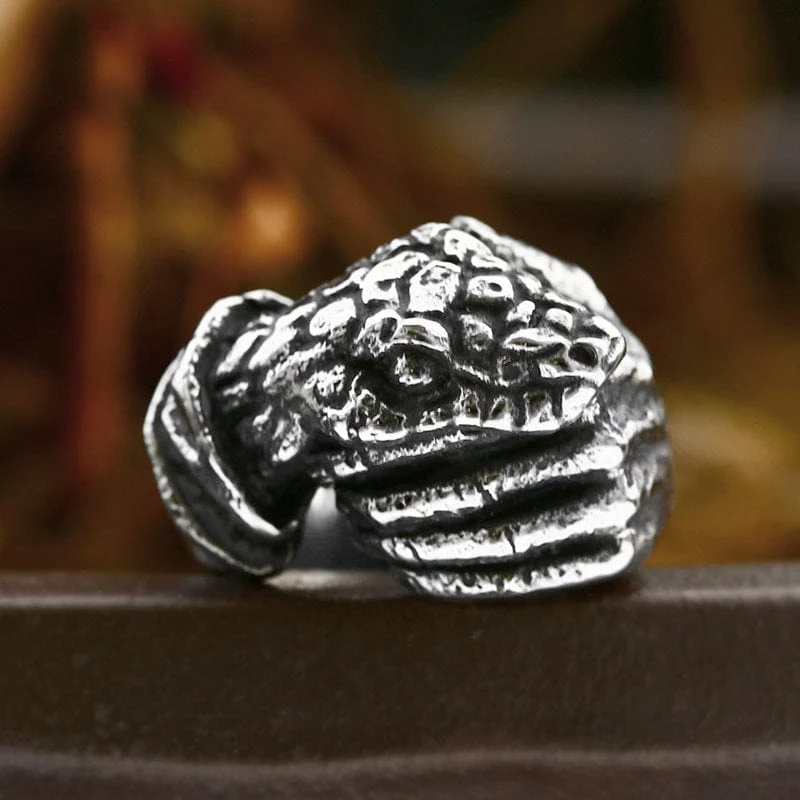 Herren-Punk-Retro-Ring mit unregelmäßigem Totenkopf aus Edelstahl