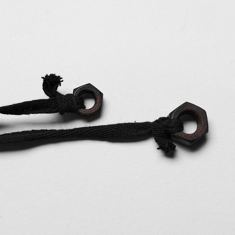Damen-Jeansshorts mit Punk-Schnürung und Nieten