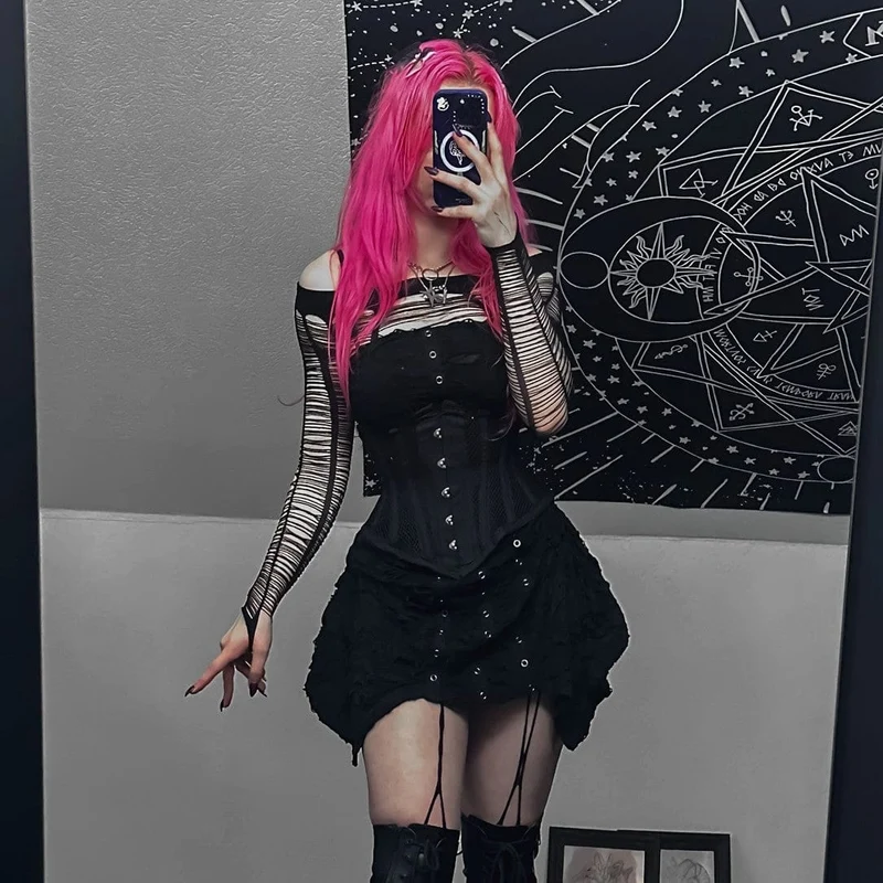 Damen Punk-Slipkleid mit unregelmäßigen Löchern und Löchern in Schwarz