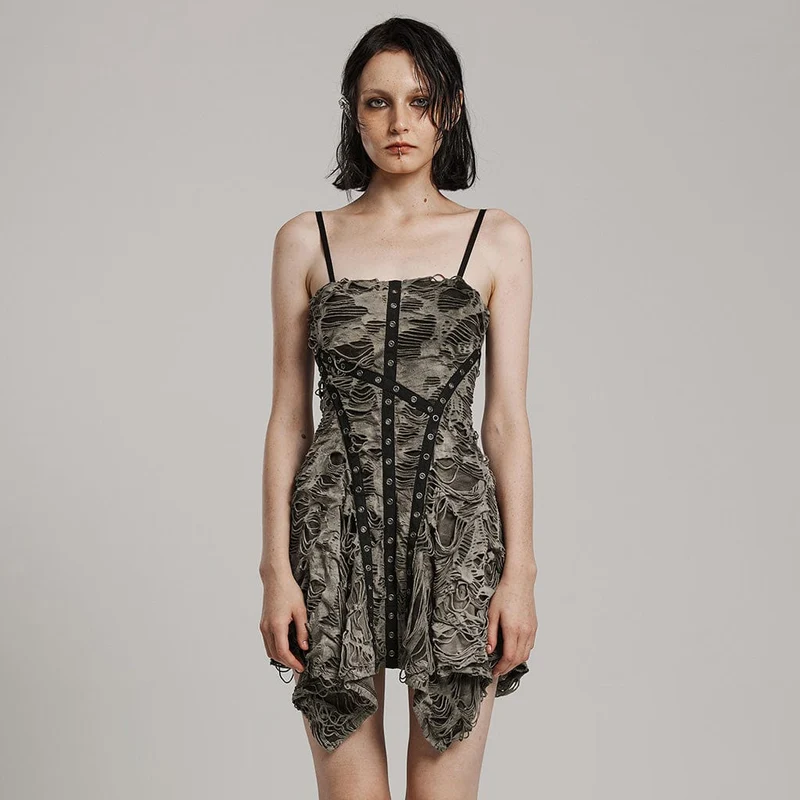 Damen-Slipkleid im Punk-Stil mit zerrissenen Ösen und unregelmäßigem Used-Look