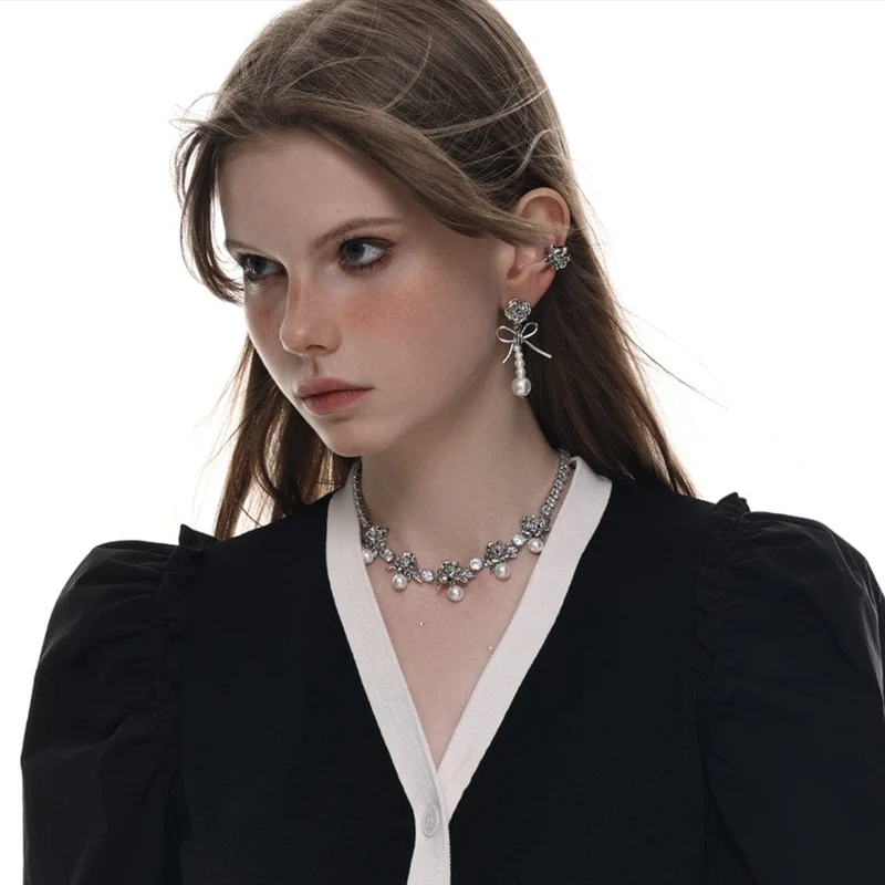 Damen-Ohrringe „Lolita“ mit Schleife und Rosenperlen
