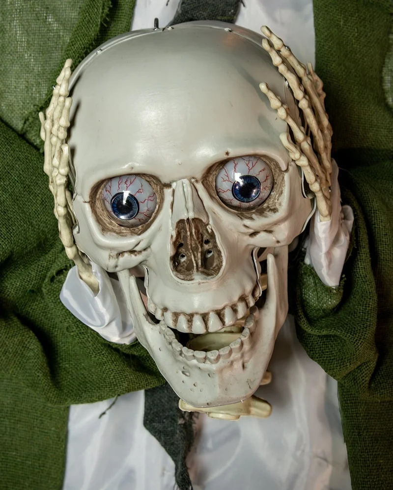 Sprechendes Kopfloses Skelett Animatronic mit Licht & Sound 145cm
