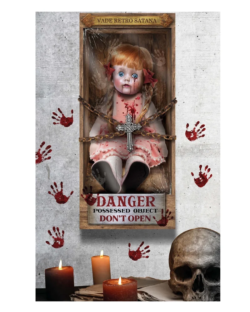 Horror Puppe mit Blutspuren Wandsticker