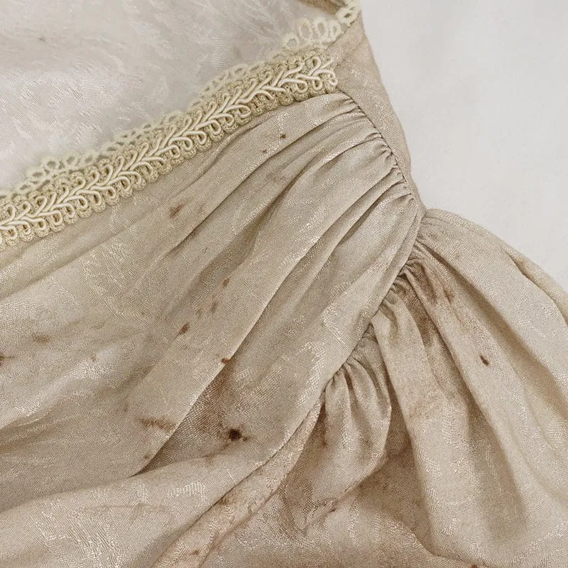 Damen-Gothic-Kleid mit tiefem Ausschnitt und Puffärmeln und Spitzensaum