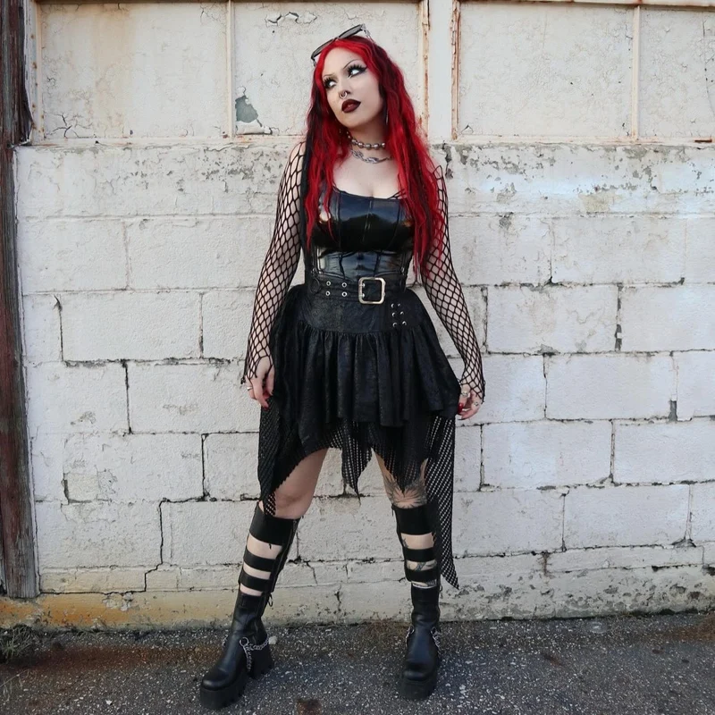 Gothic-Rock für Damen mit unregelmäßigem Mesh-Splice-Schnallenmuster, Schwarz
