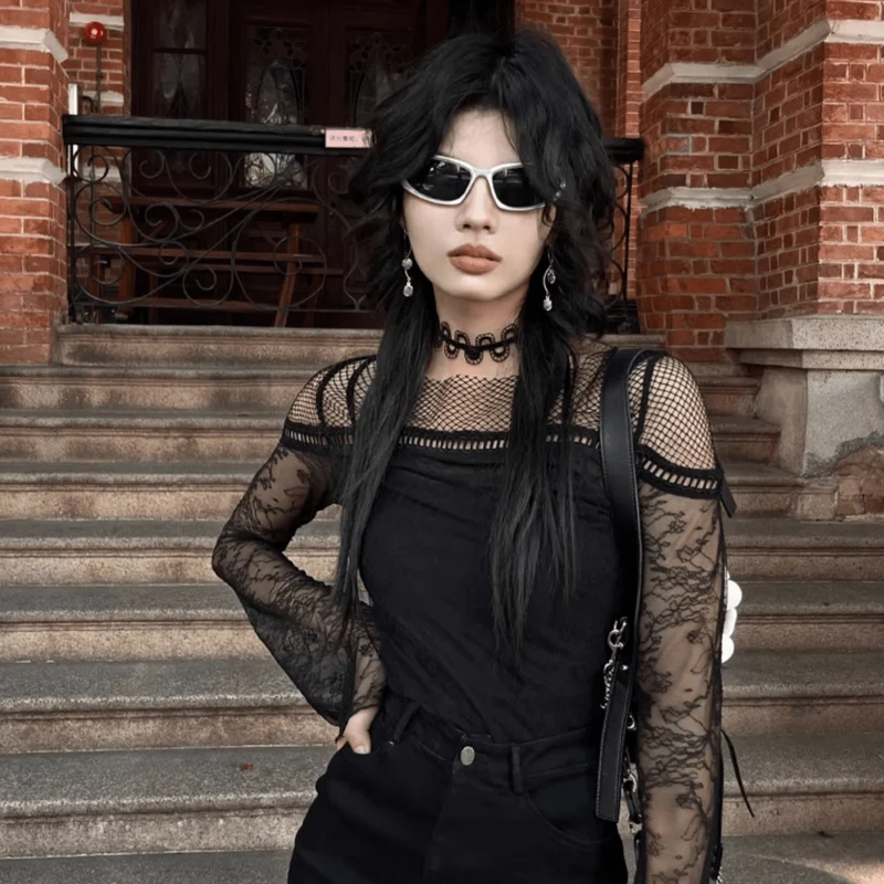 Damen-Gothic-Hemd mit ausgestellten Ärmeln und Mesh-Splice-Spitze