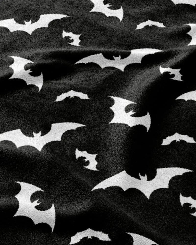 Riesige Gothic Kuscheldecke mit Fledermaus Motiv 152x178cm