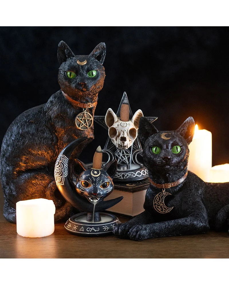 Liegende Katze mit Halbmond 30cm