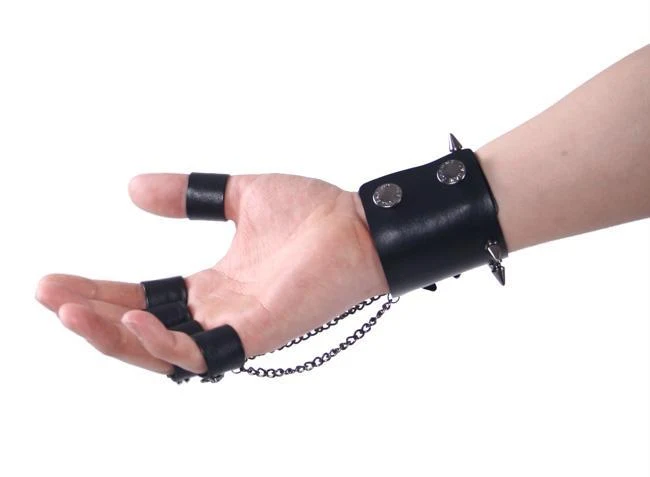 Schwarze Totenkopf-Metallketten-Handschuhe für Herren mit abnehmbaren Fingerringen