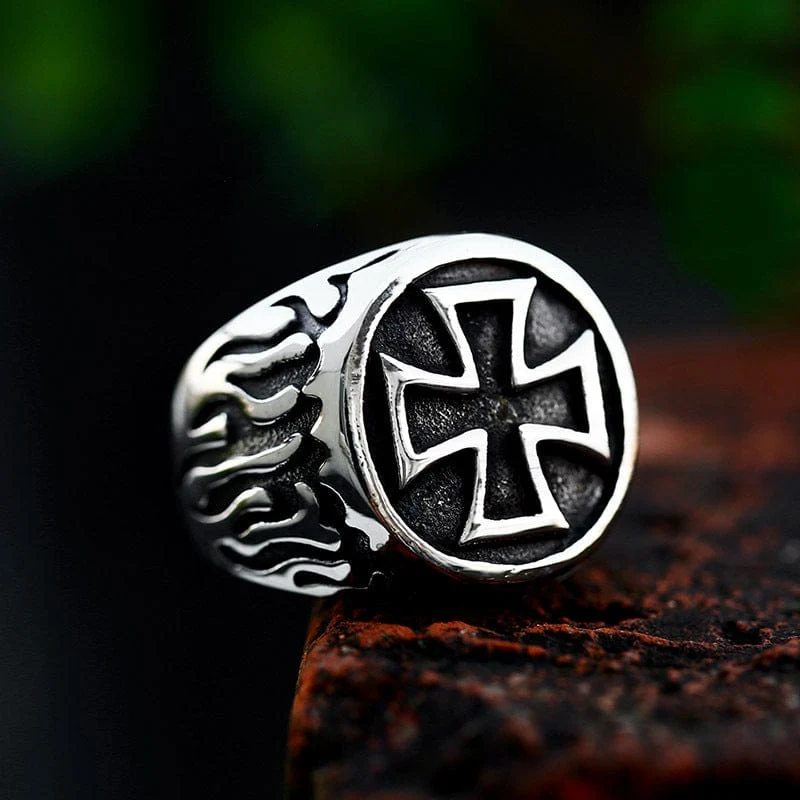 Herren Punk Cross Flame Ring