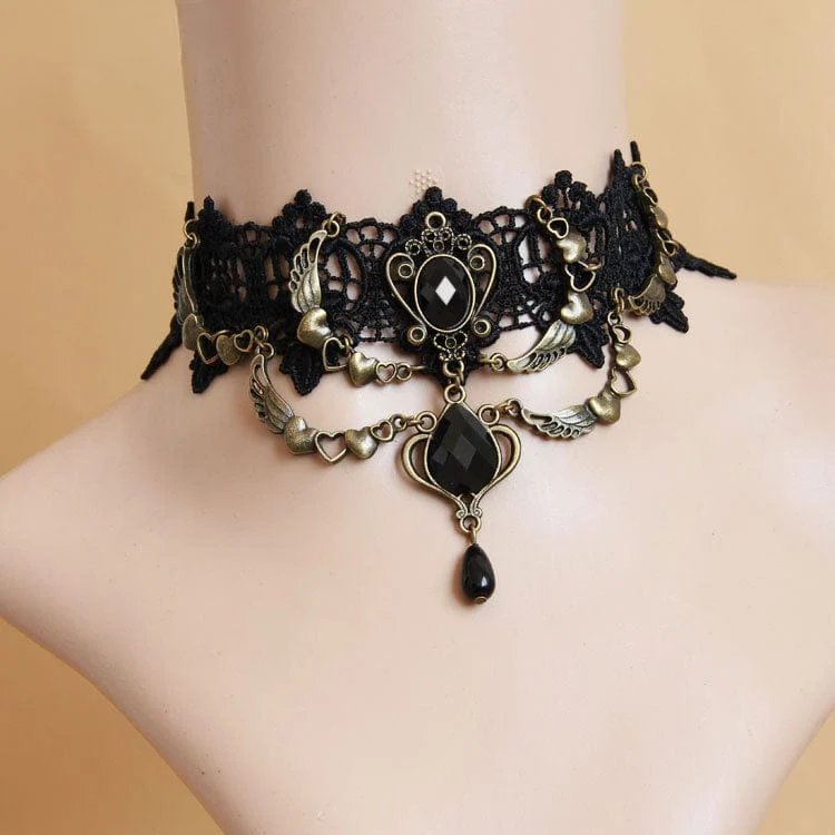 Damen Choker aus gotischer Spitze mit Diamanten und Herzkette