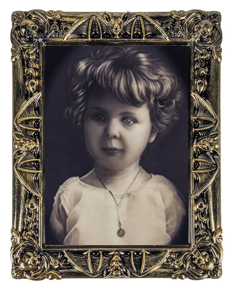 Creepy Little Abigail Hologram Portrait 50x39cm