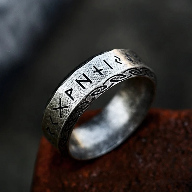 Herrenring mit Punkrune-Gravur