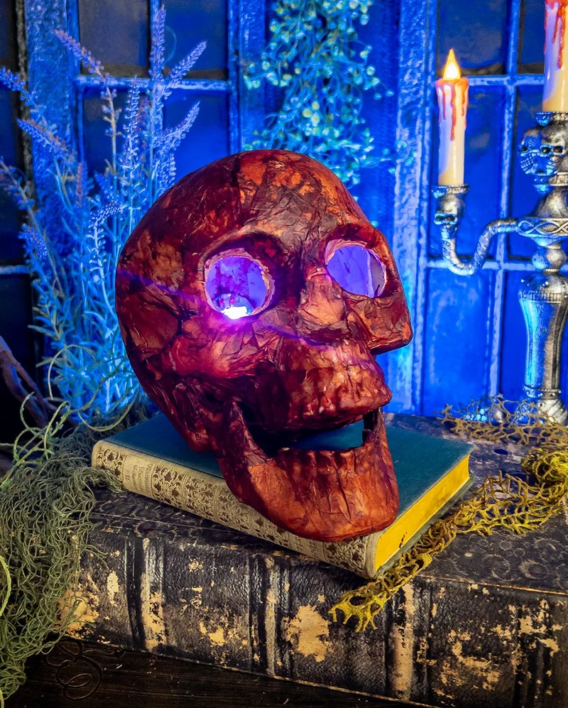 Blutiger Rotten Totenkopf mit LED