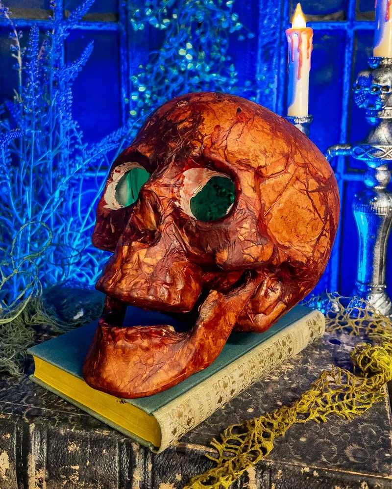 Blutiger Rotten Totenkopf mit LED