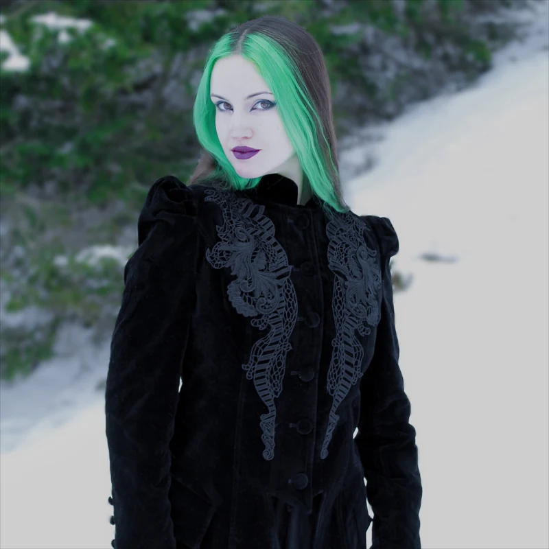 Viktorianische Gothic Stehkragen für Damen mit floralen Wollschwalbenschwanzmänteln