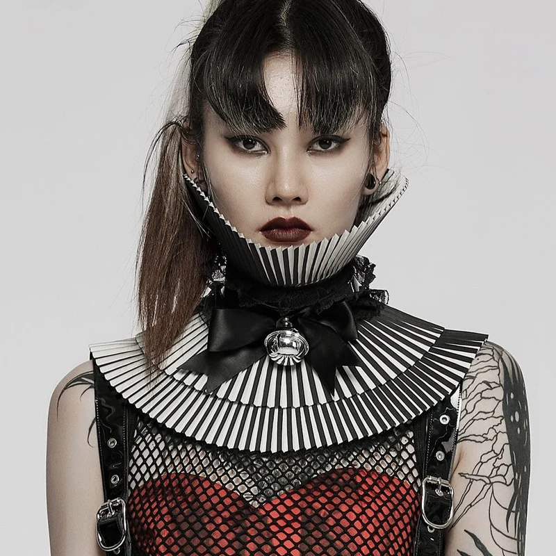 Gothic Stripes Neckwear für Damen mit Bell Choker