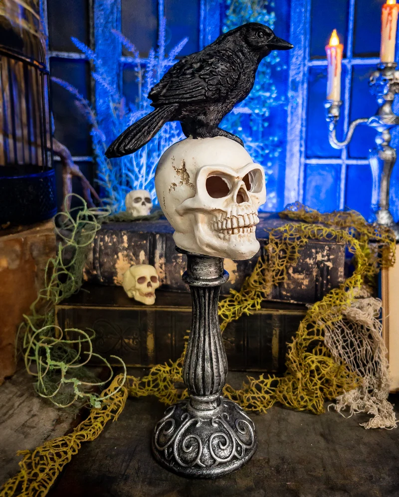 Totenkopf Büste mit Rabe & LED Beleuchtung 31cm