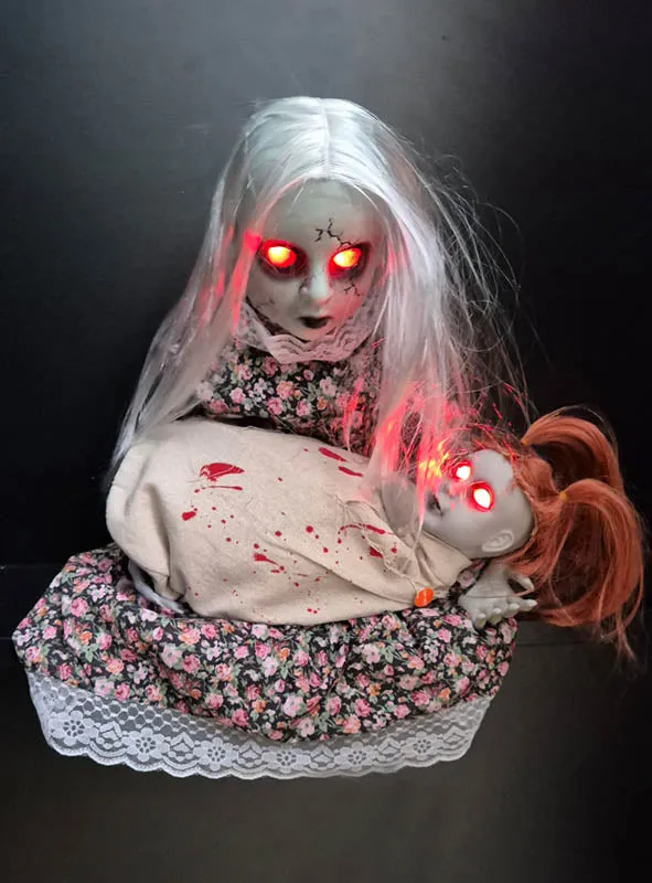 Zombie Mädchen mit weinender Puppe animiert