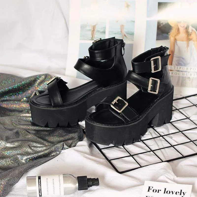 Damen Gothic Punk Plateau-Sandalen mit offener Schnalle