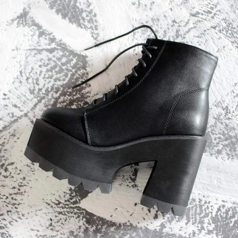 Gothic-Punk-Schnürstiefel mit klobigem Absatz für Damen